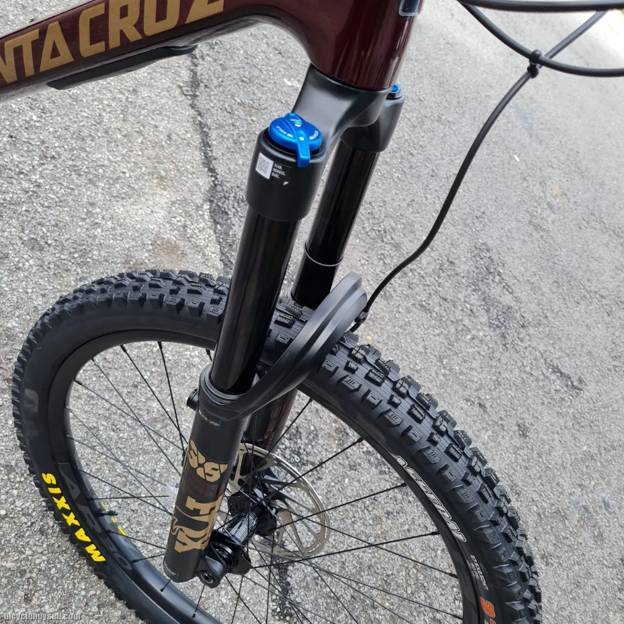 Santa Cruz Nomad 5 Carbon C, S Kit Lifetime Warranty