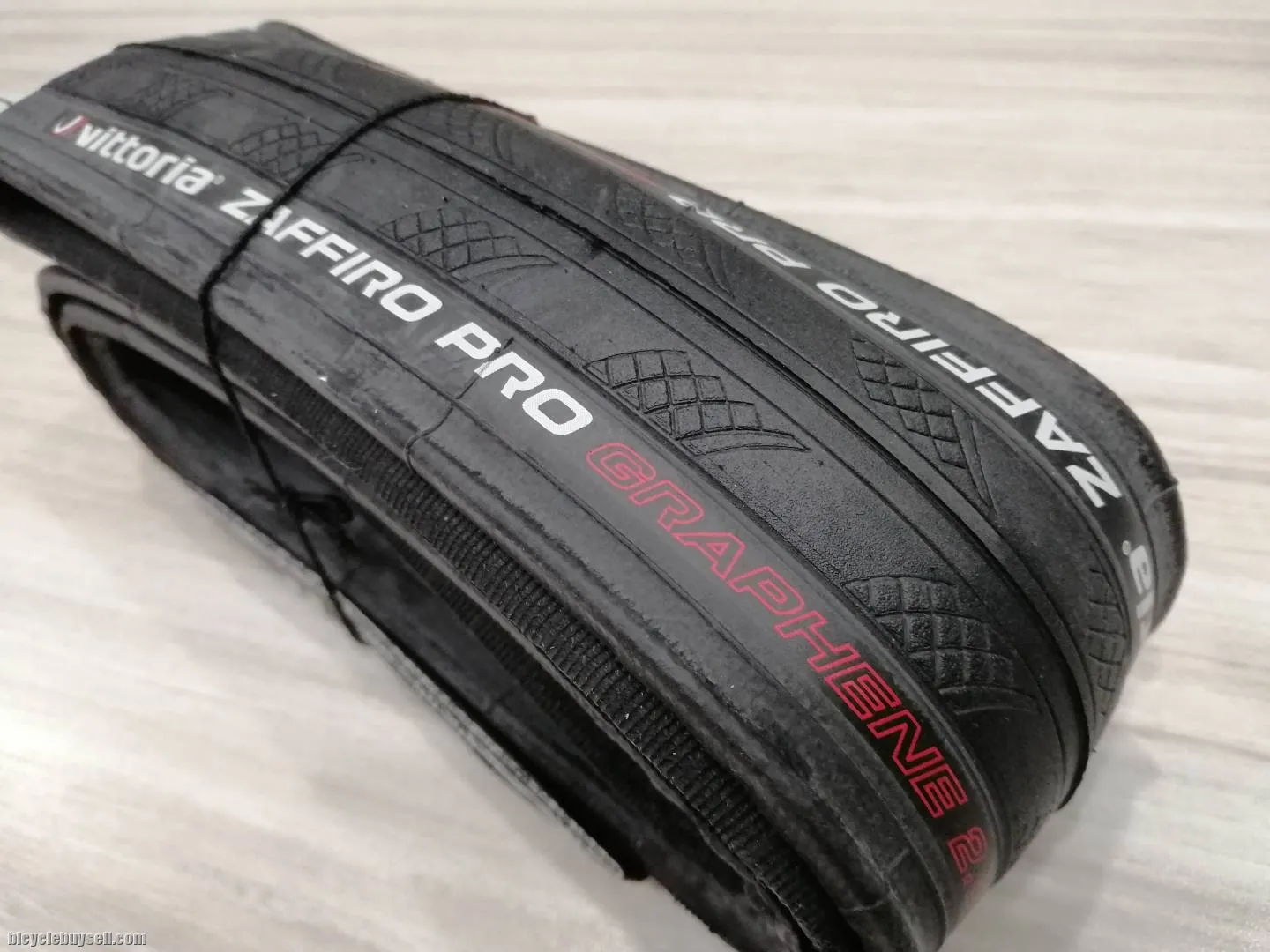 Vittoria Zaffiro Pro 2.0 Road Tire 700 x 25c