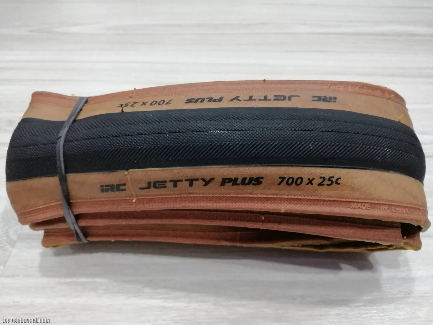IRC Jetty Plus Yellow Edge Road Tire 700 x 25c
