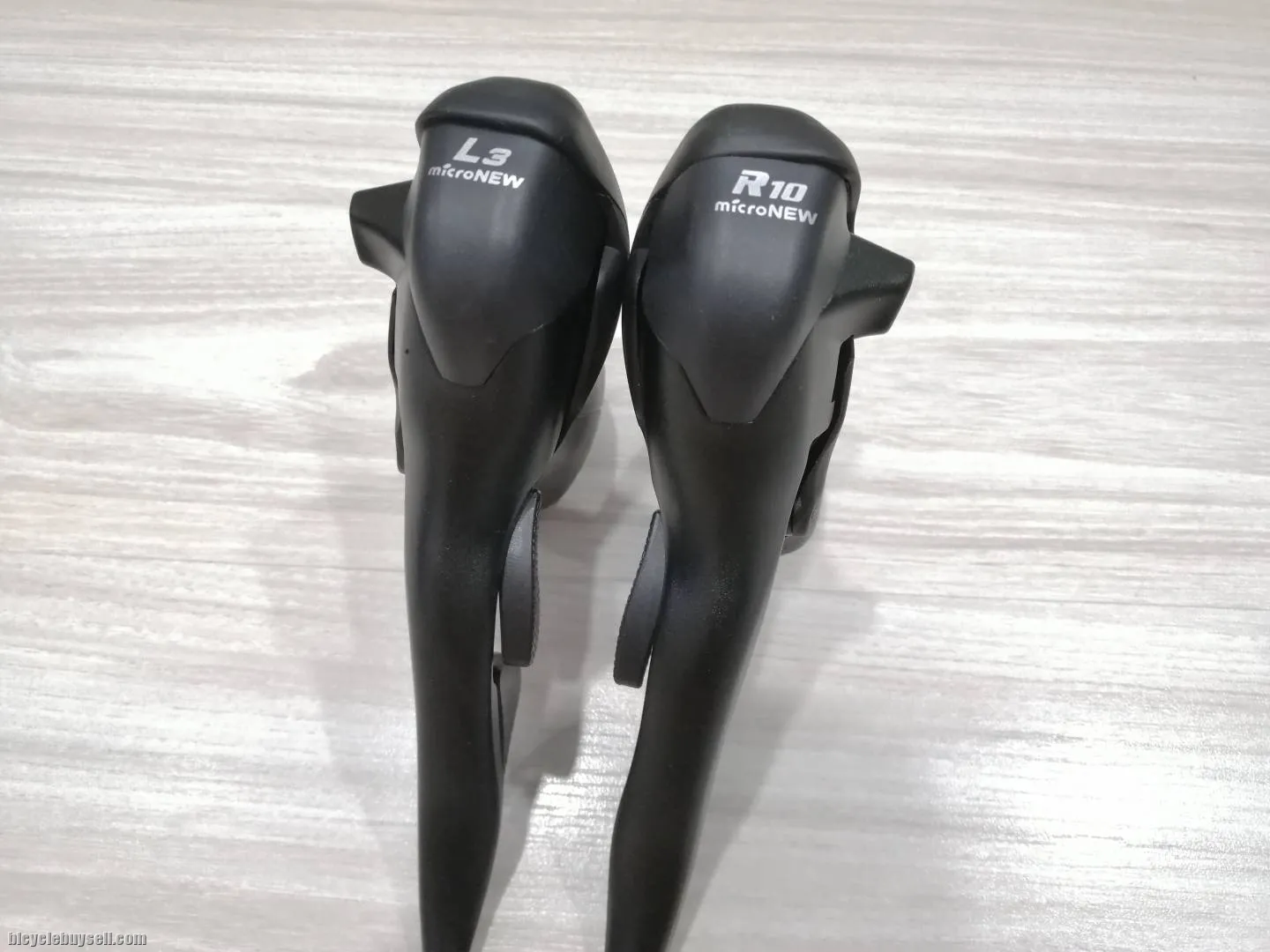 Micronew R10 3 x 10 Speed Road Shifter Compatible With Shimano Gearset