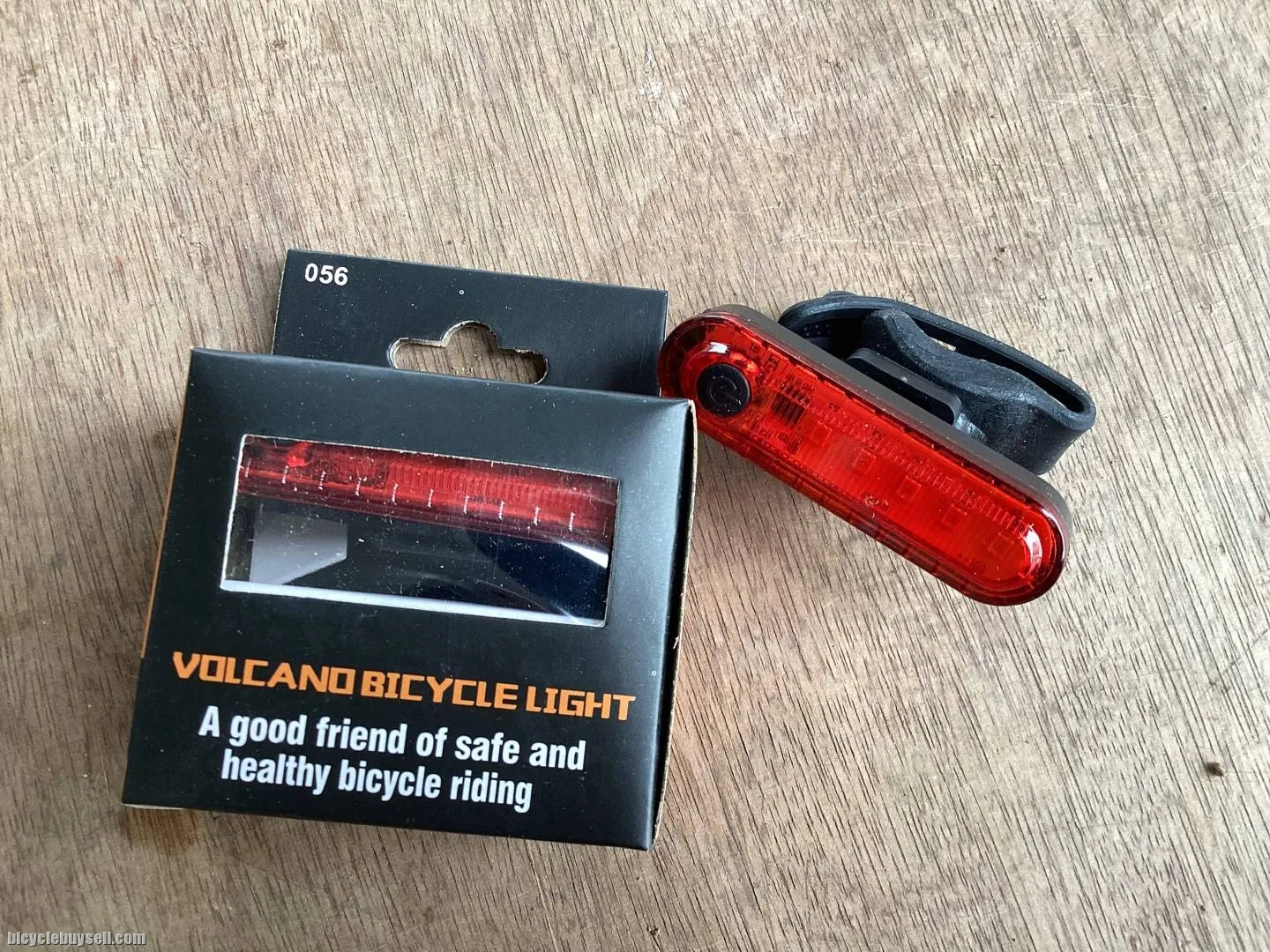 Volcano Rechargeable Rear Blink Light - free courier