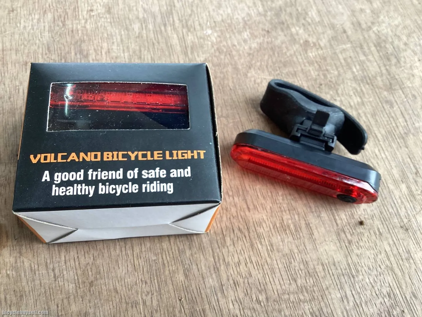 Volcano Rechargeable Rear Blink Light - free courier