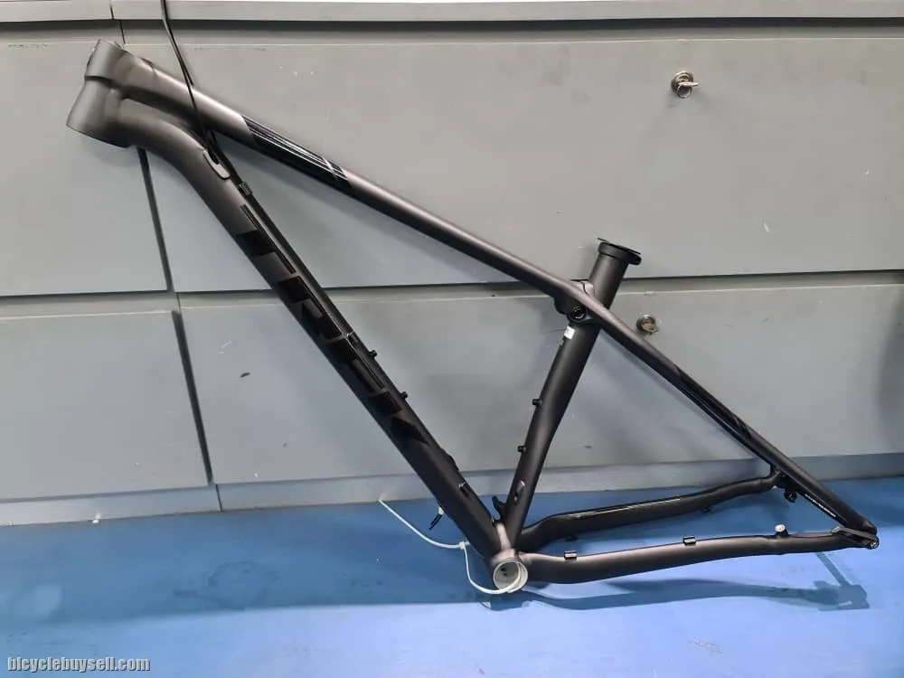 Trek ProCaliber Alloy Frame (29er) M size (Brand New !!)