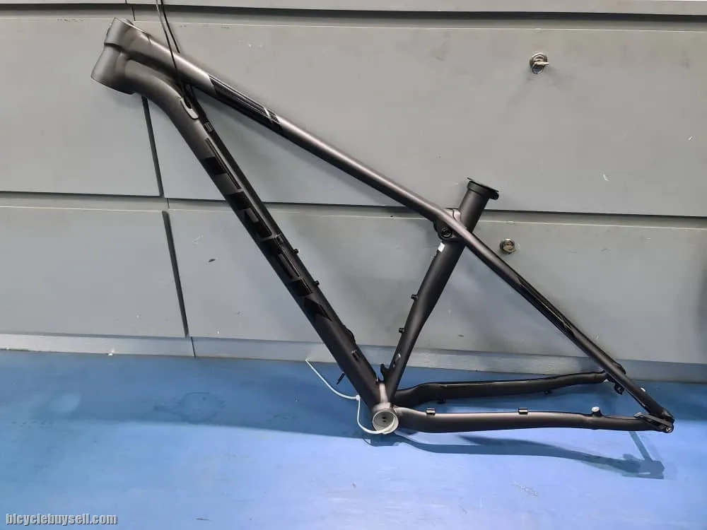 Trek ProCaliber Alloy Frame (29er) M size (Brand New !!)