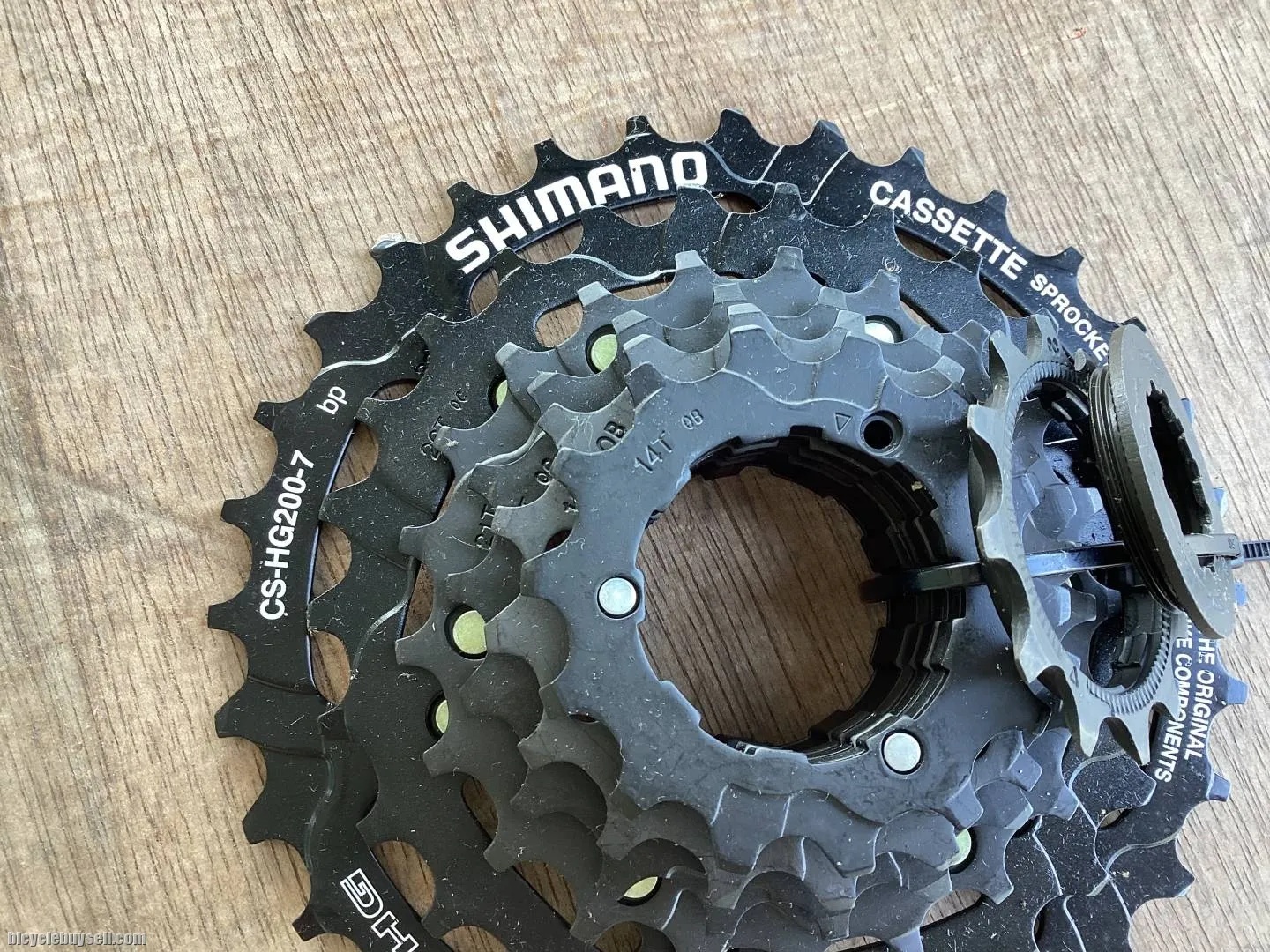Shimano HG200 Caset 7speed 32T -- free courier
