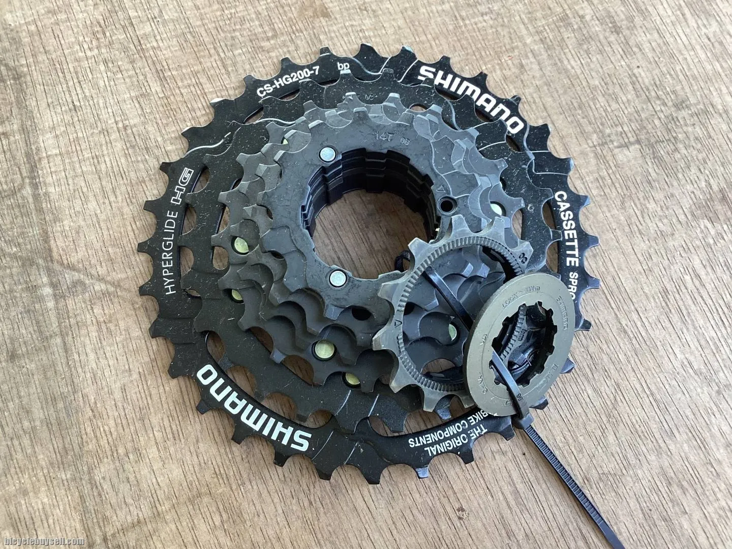 Shimano HG200 Caset 7speed 32T -- free courier