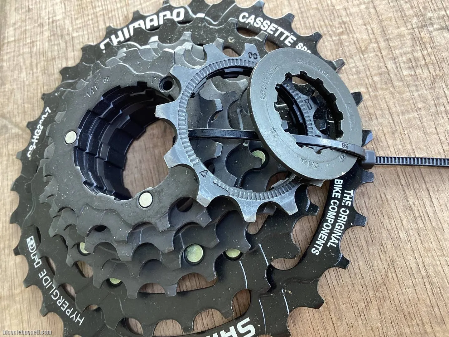 Shimano HG200 Caset 7speed 32T -- free courier