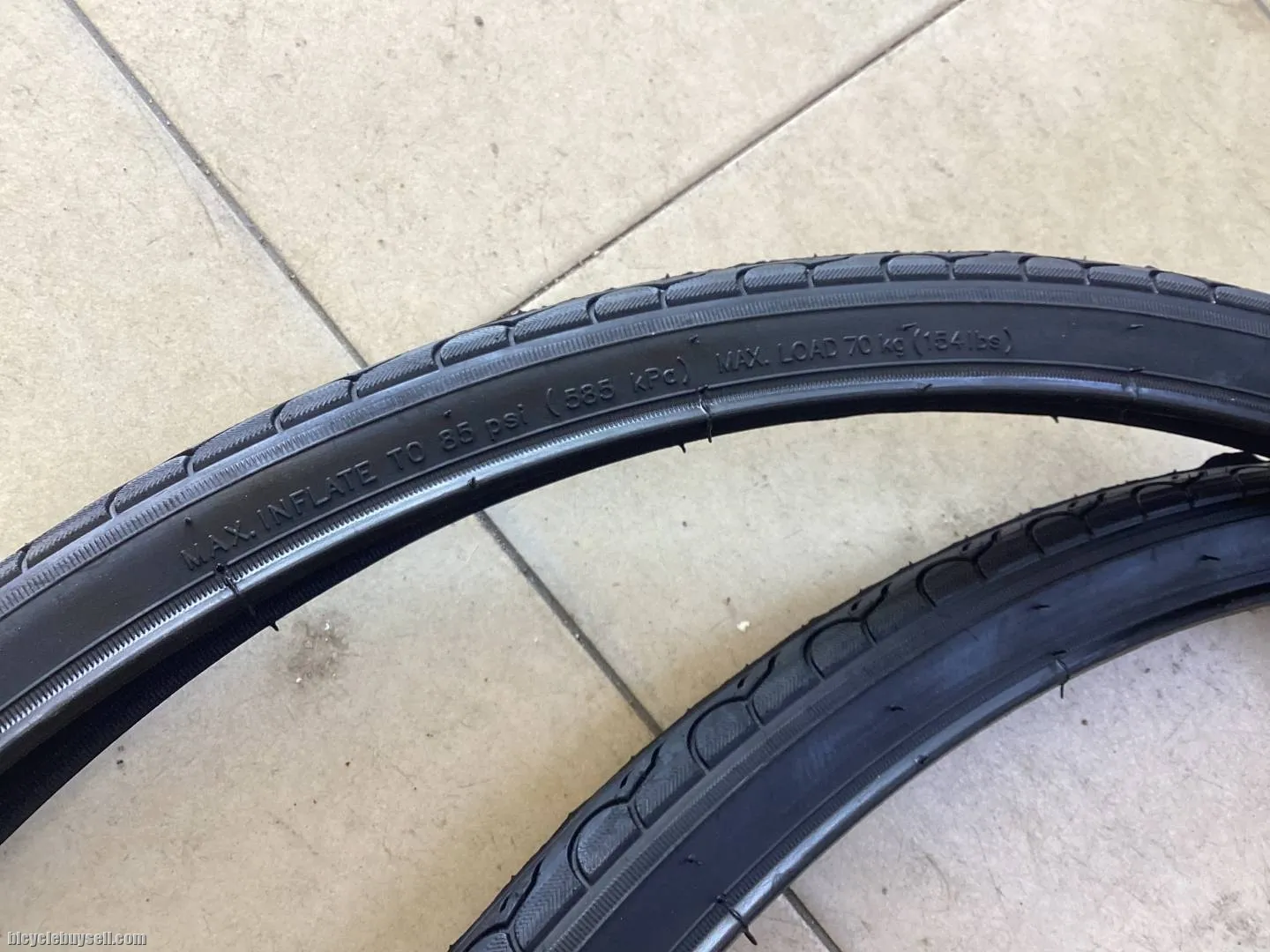EWT 700x32c Tire 1set - free courier