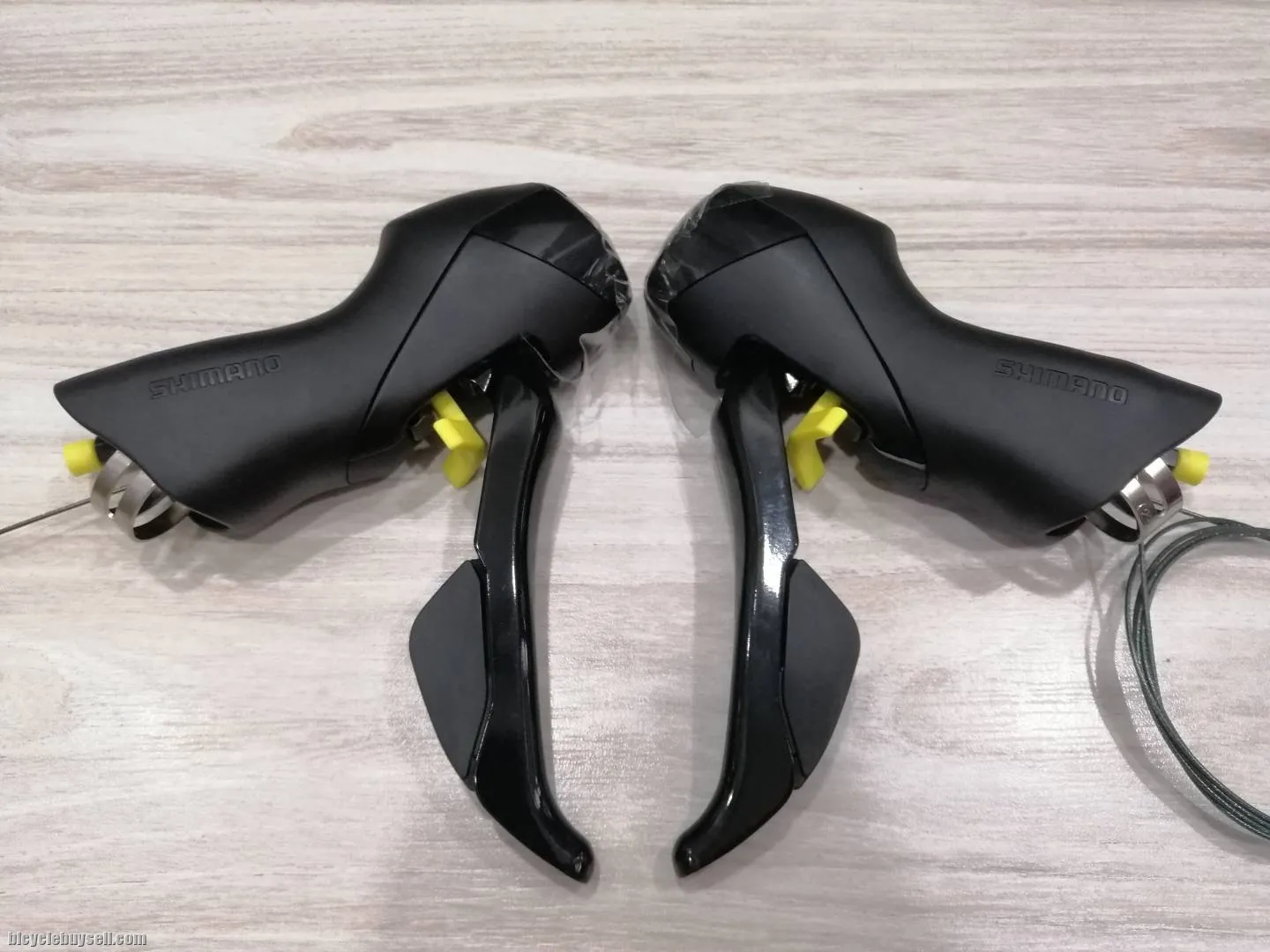 Shimano 105 RS505 2 x 11 Speed Hydraulic Flat Mount Disc Brake Shifter Set