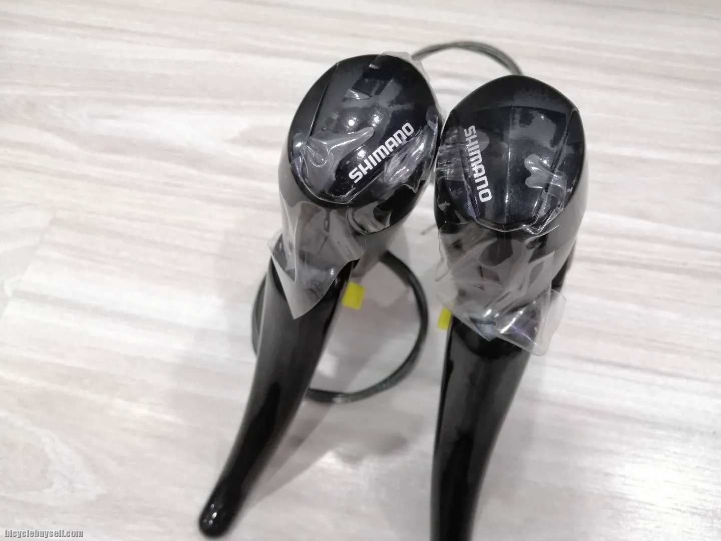 Shimano 105 RS505 2 x 11 Speed Hydraulic Flat Mount Disc Brake Shifter Set