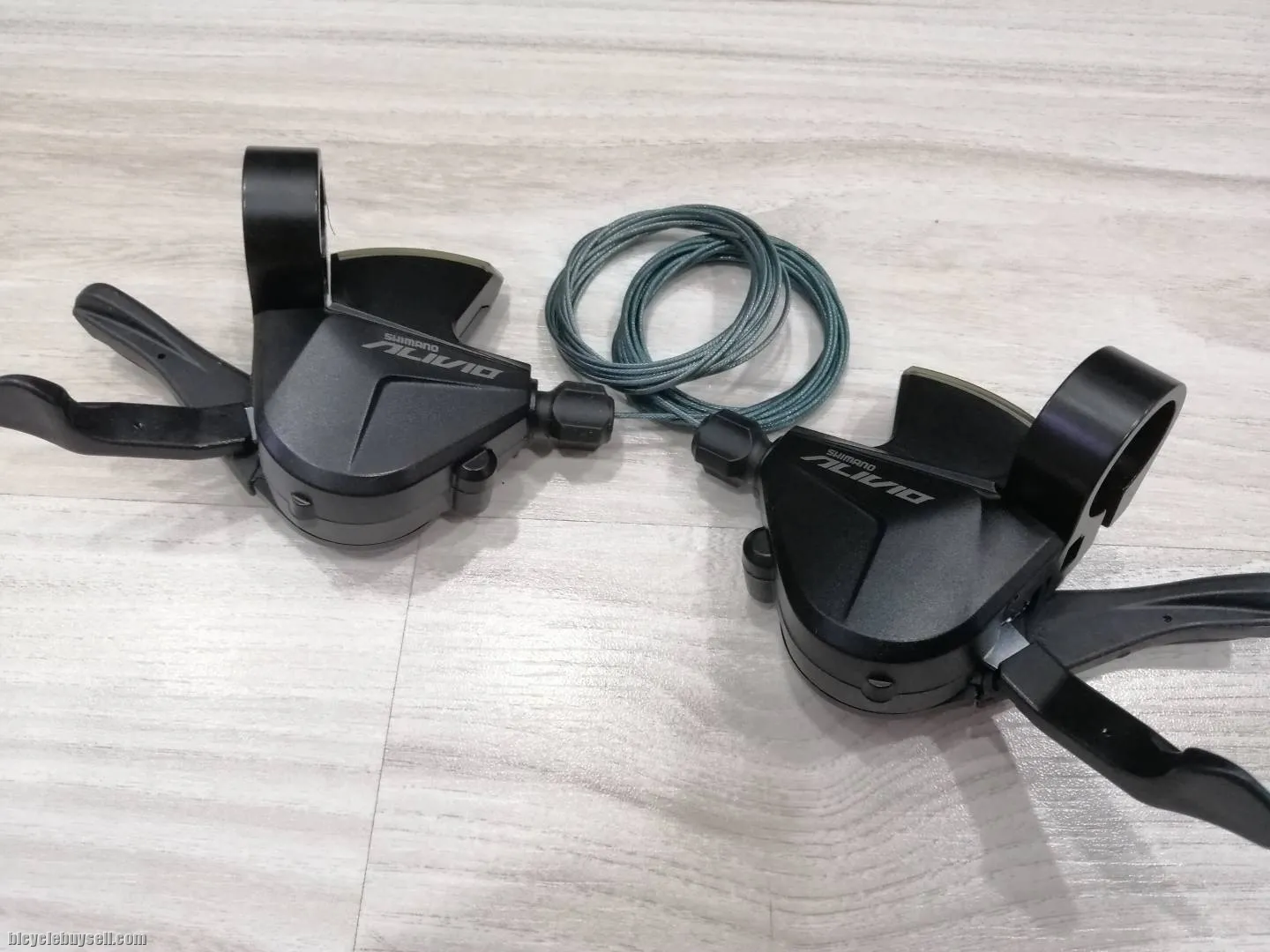 Shimano Alivio M3100 3 x 9 Speed Shifter