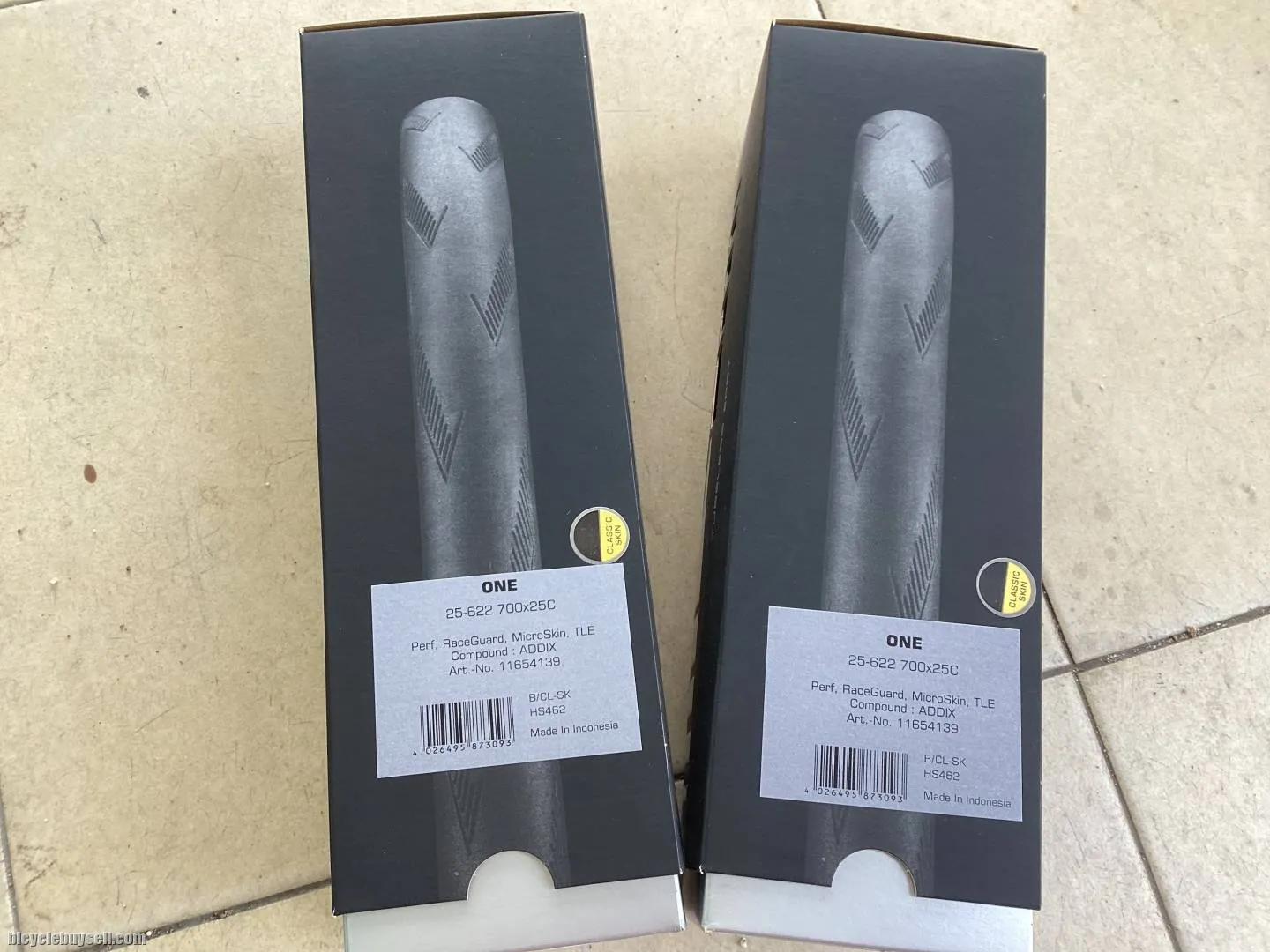 Schwalbe One MicroSkin Tubeless 25c - 1set - free courier