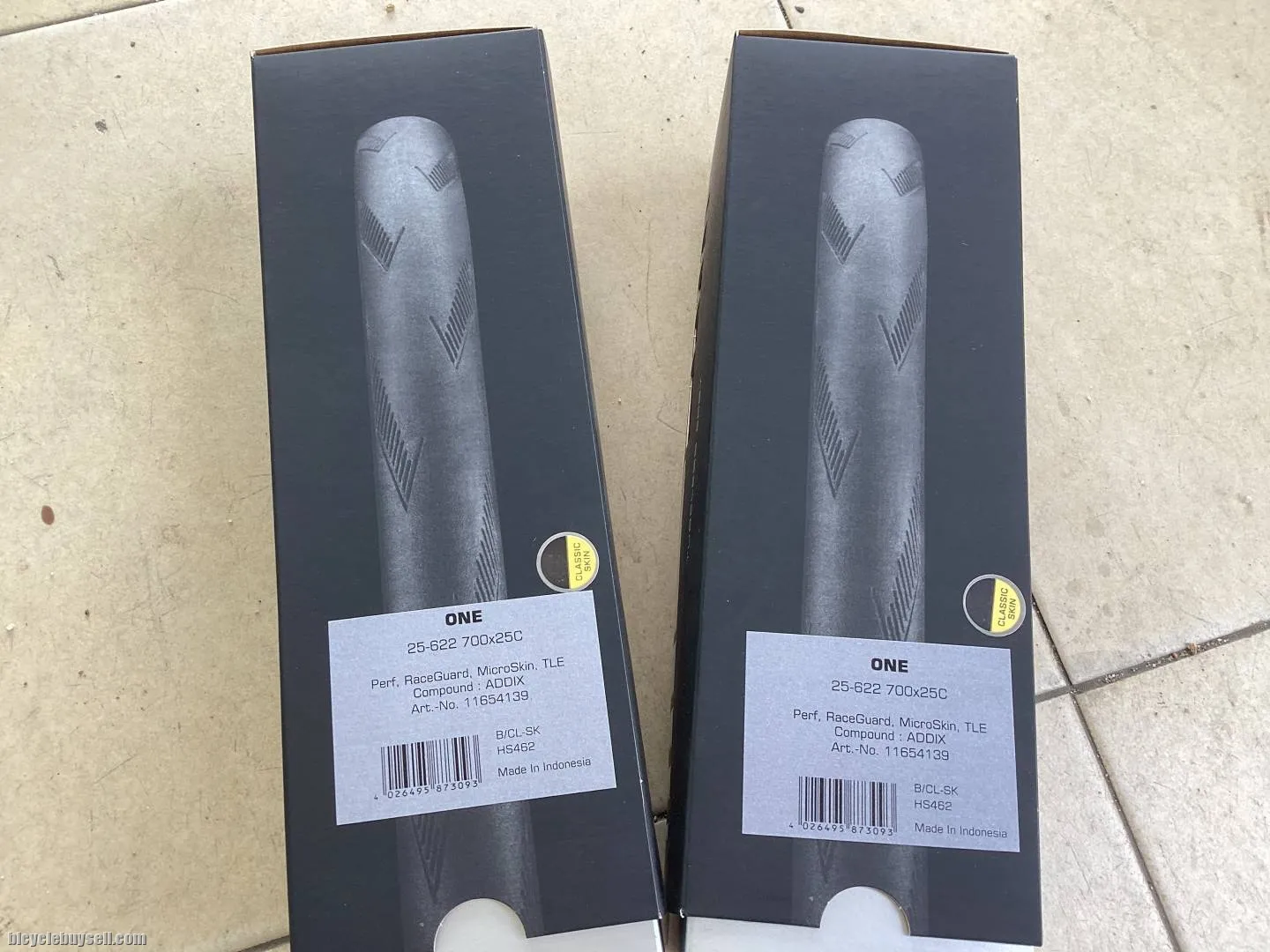 Schwalbe One MicroSkin Tubeless 25c - 1set - free courier