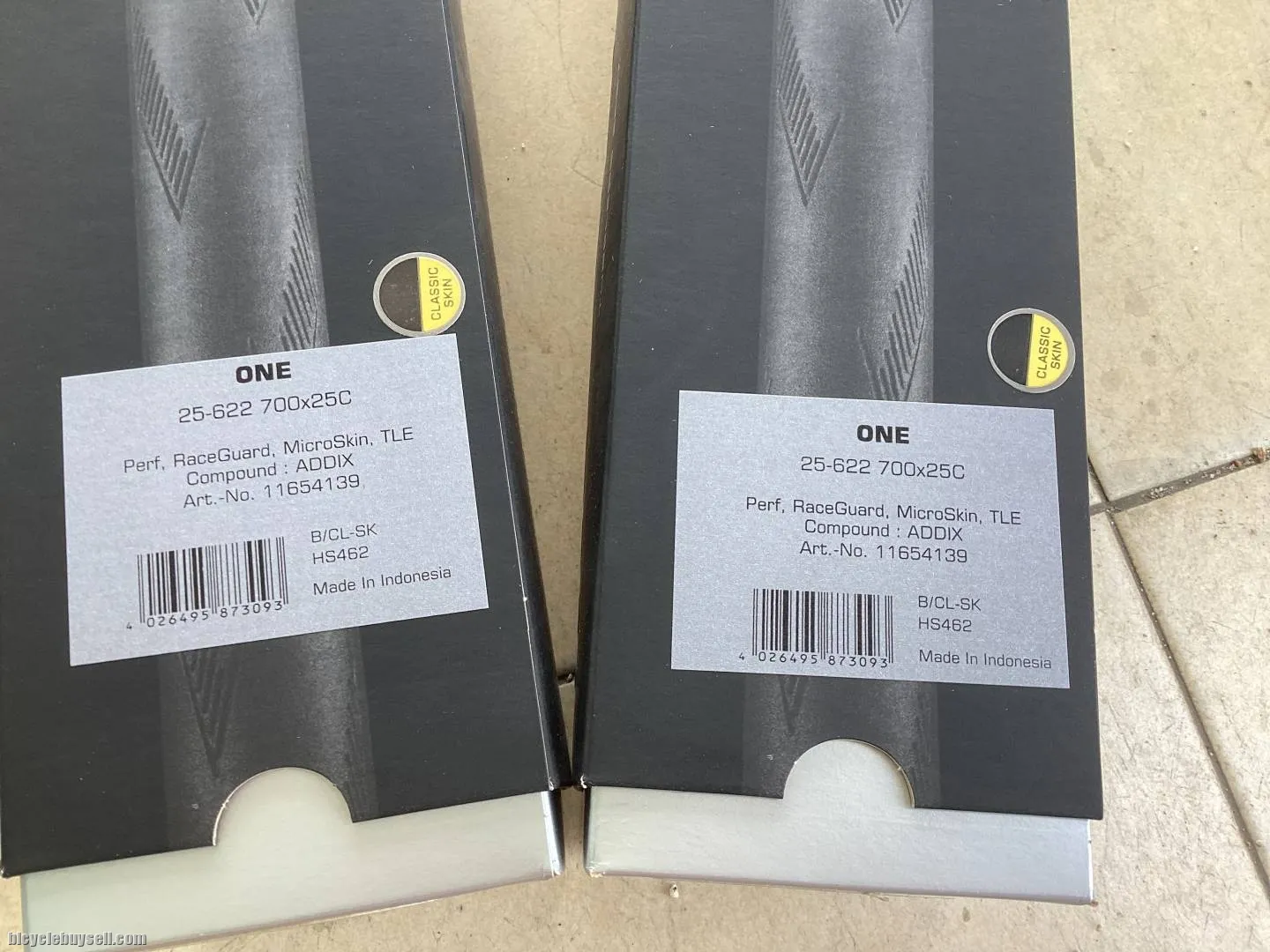 Schwalbe One MicroSkin Tubeless 25c - 1set - free courier