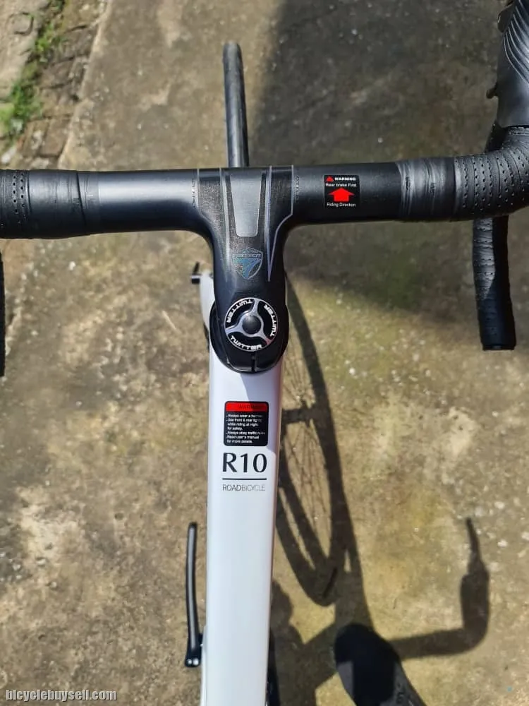 Twitter R10 RS Carbon - (700cc) Retrospec (11 speeds) Brand New !!!
