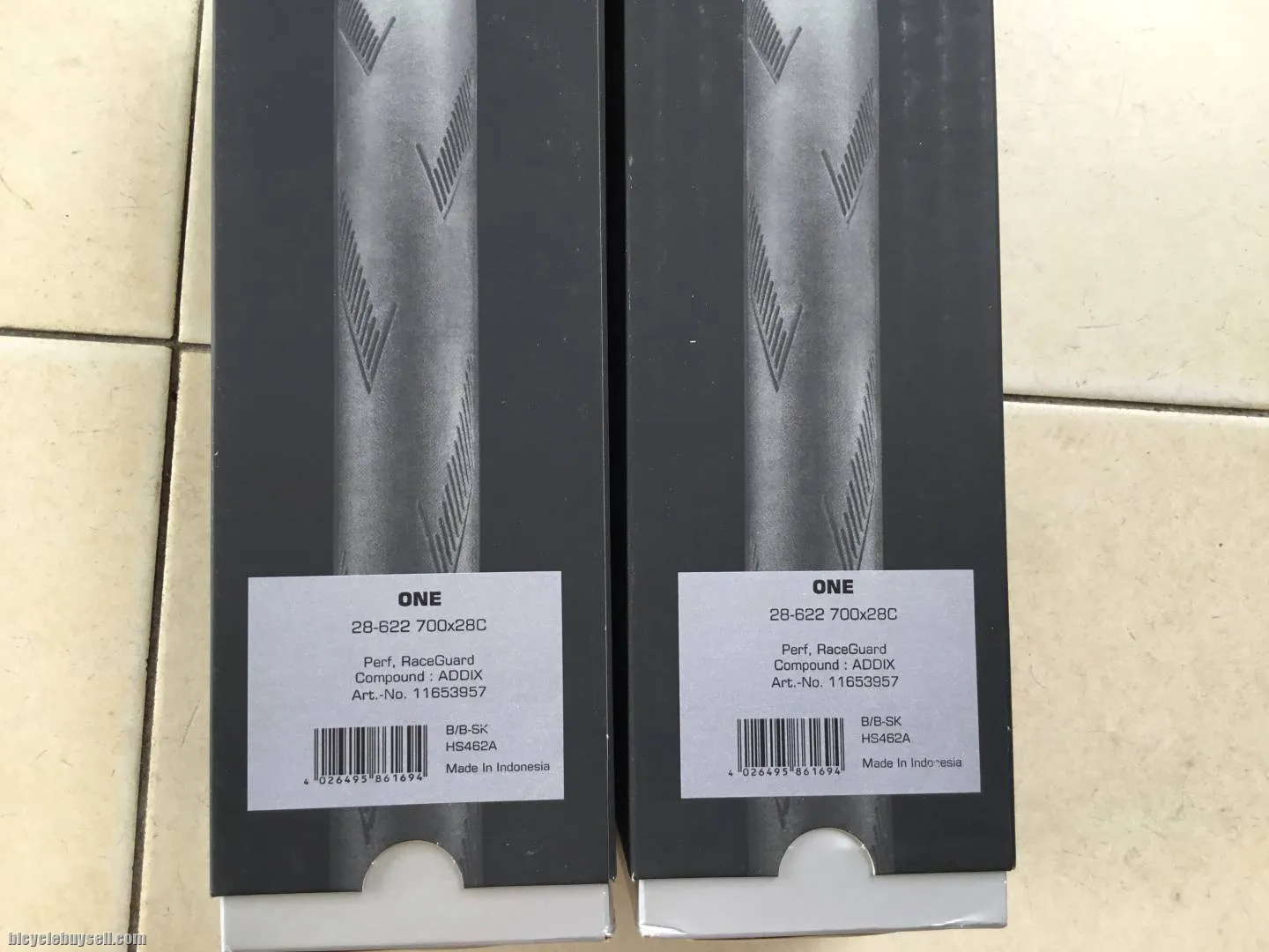 Schwalbe One 700/28c Tires 1Pair - Folding Bead - One For All -- free courier