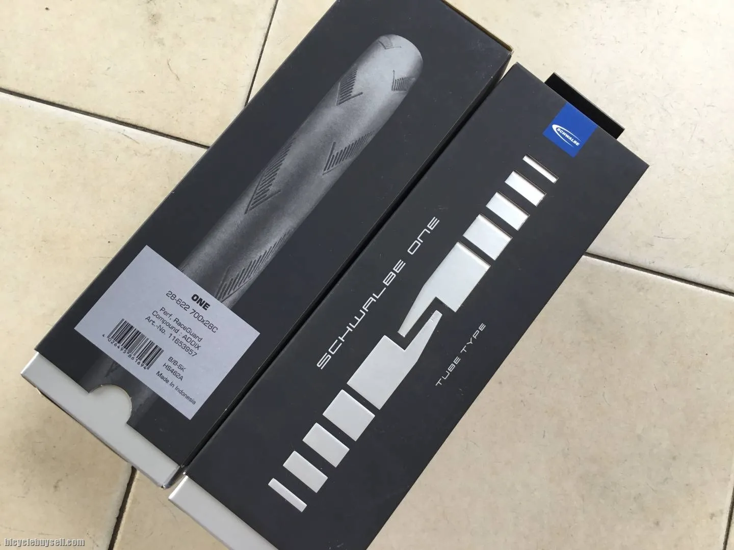 Schwalbe One 700/28c Tires 1Pair - Folding Bead - One For All -- free courier