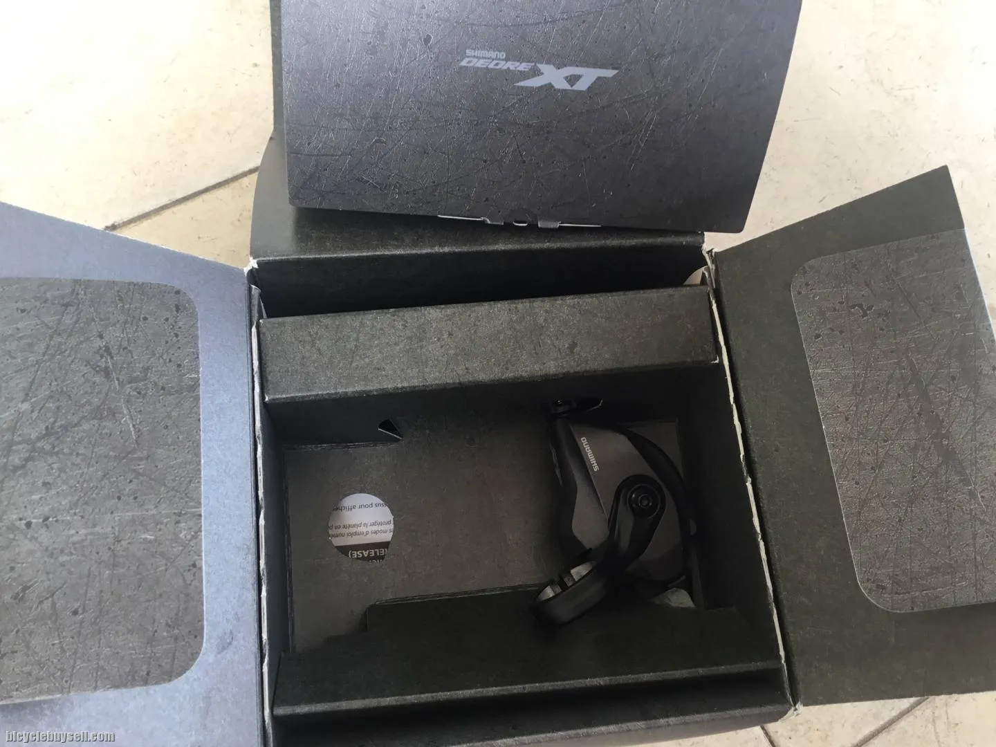 Shimano XT M8100 Shifter (R) 12speed - free courier