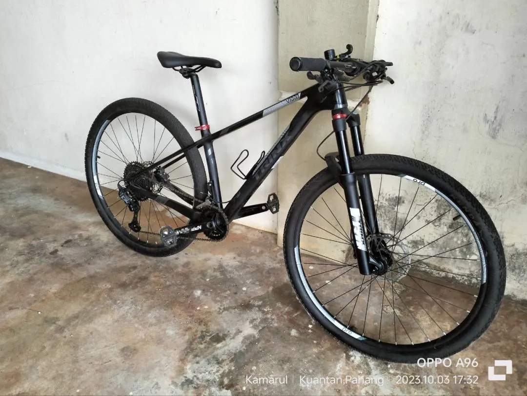 TRINX 29" 15" T800 CARBON