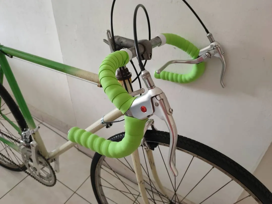Vintage Classic Old school steel Road bike