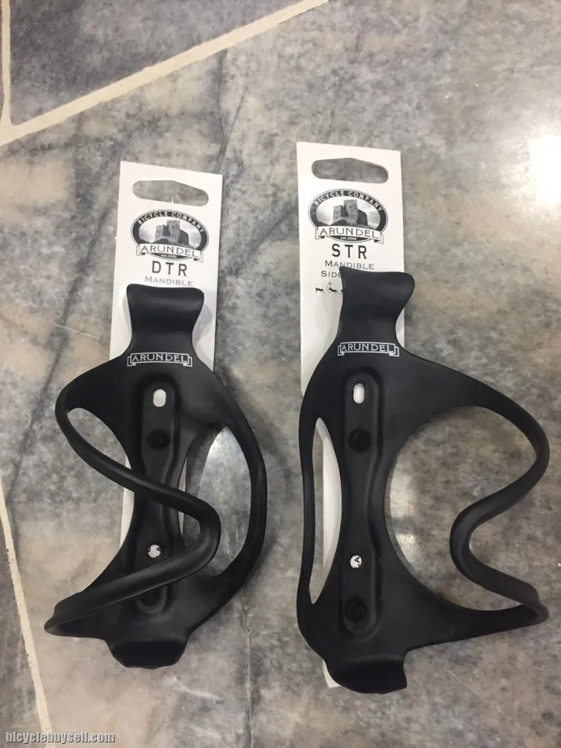 ARUNDEL Mandible Carbon bottle cage DTR /STR