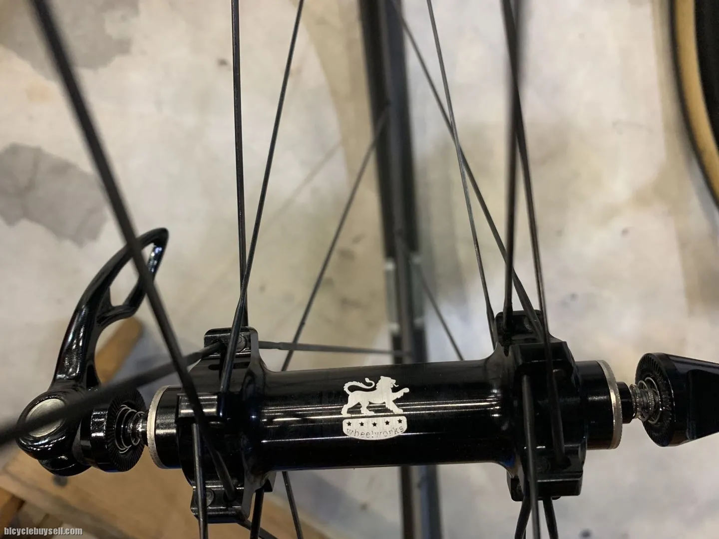 CEMA CERAMIC BEARINGS ( CINSTILLA CARBON WHEELSET )