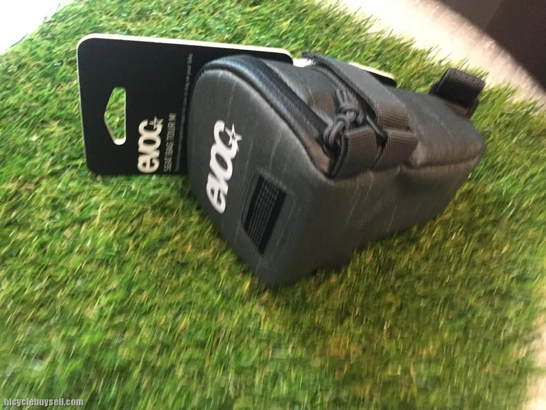 EVOC SEAT BAG  0.3L (S) 0.5L (M)
