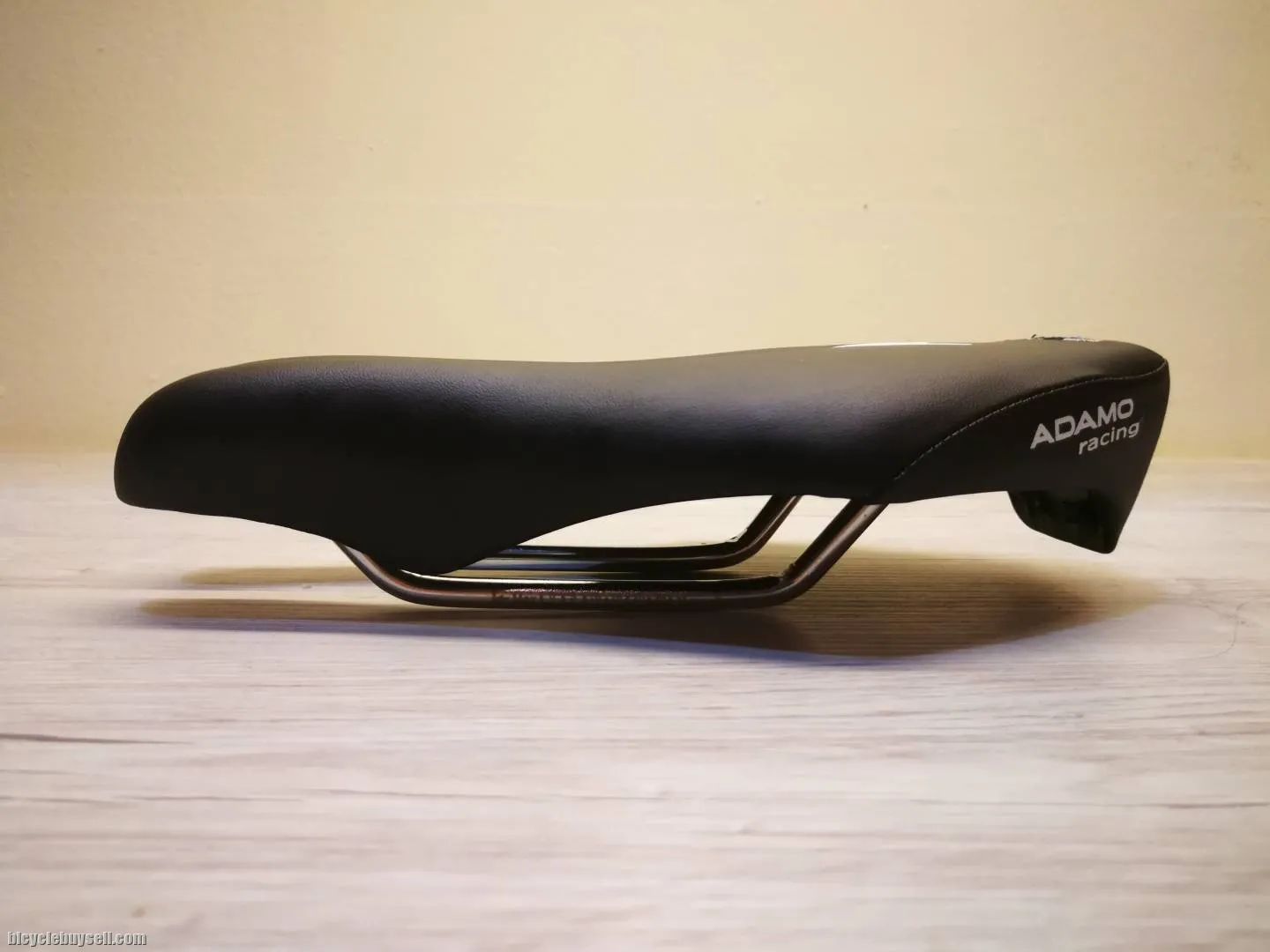 ISM Adamo Racing Split Nose Road Triathlon TT Multisport Bicycle Bike Seat Saddle