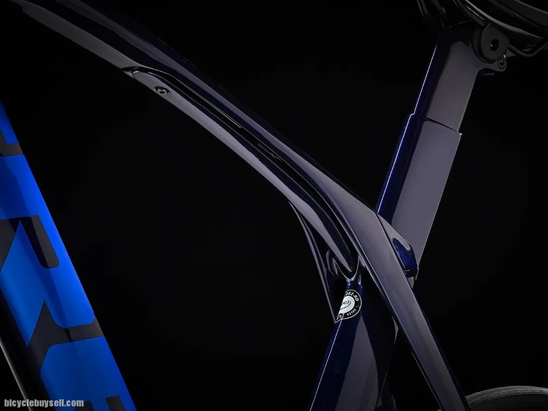 2022 TREK MADONE SL 7 E-TAP READY STOCK !
