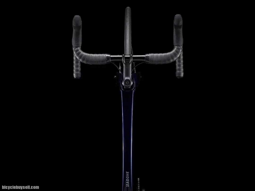 2022 TREK MADONE SL 7 E-TAP READY STOCK !