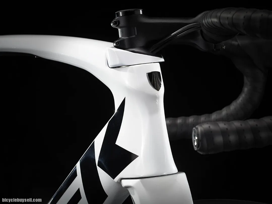 2022 TREK MADONE SL 6 DISC !