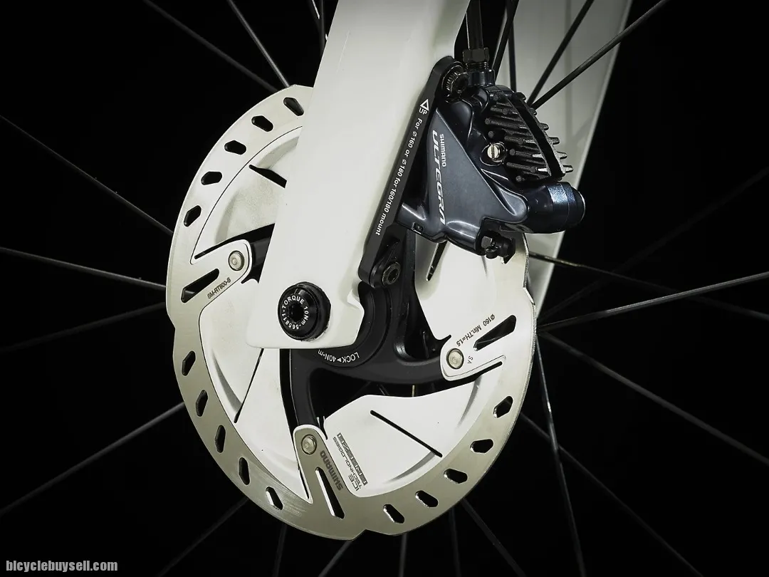 2022 TREK MADONE SL 6 DISC !