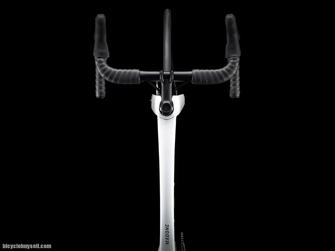 2022 TREK MADONE SL 6 DISC !
