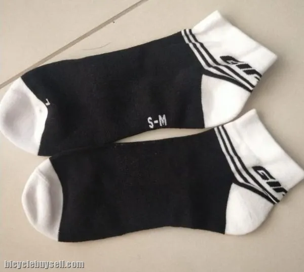 Giant SOK Series Ankle Length Cycling Specific Socks in 2 Variant S/M and L/XL
