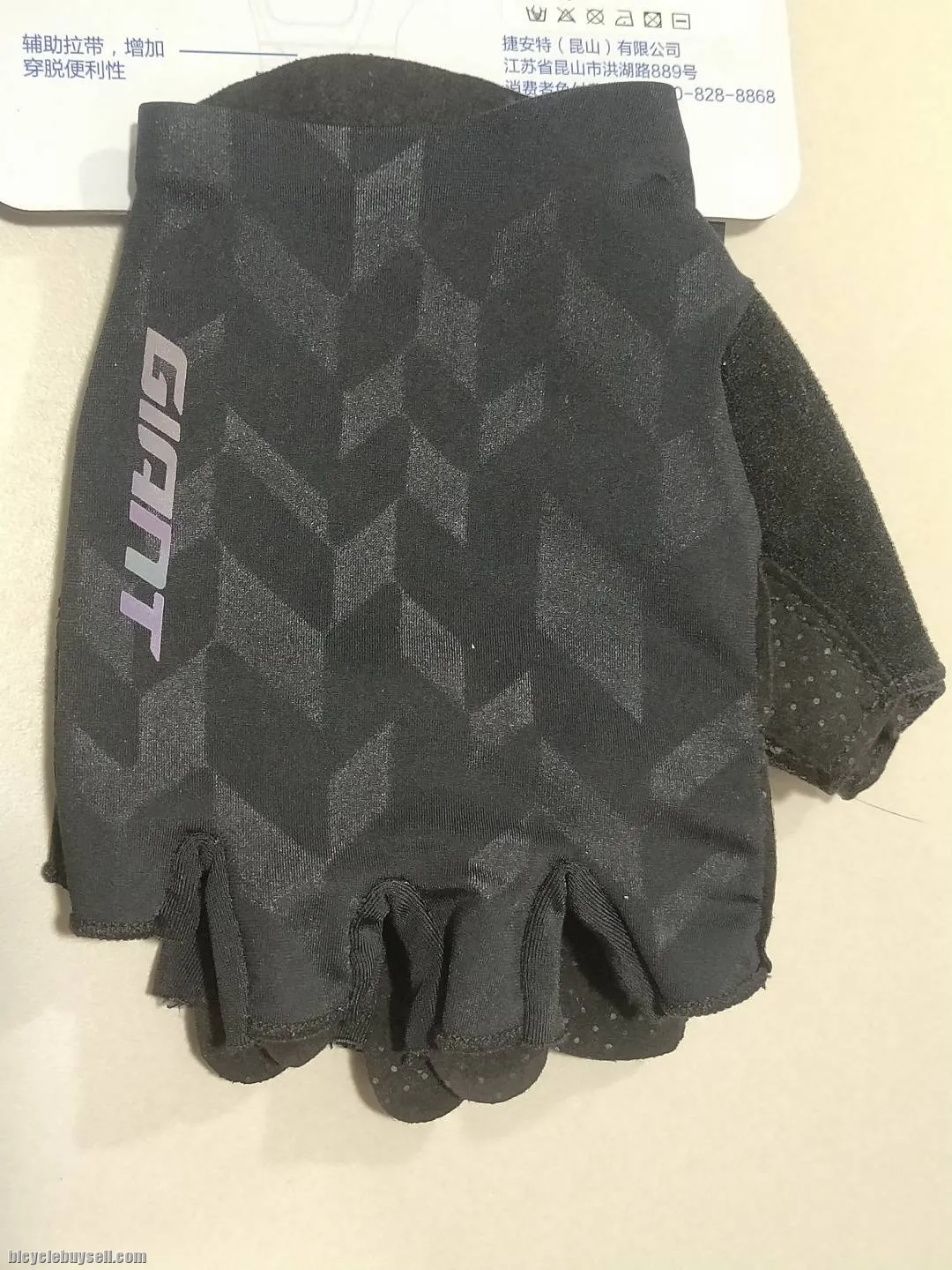 Giant Eins Series Half finger gloves - Black Gel Padding