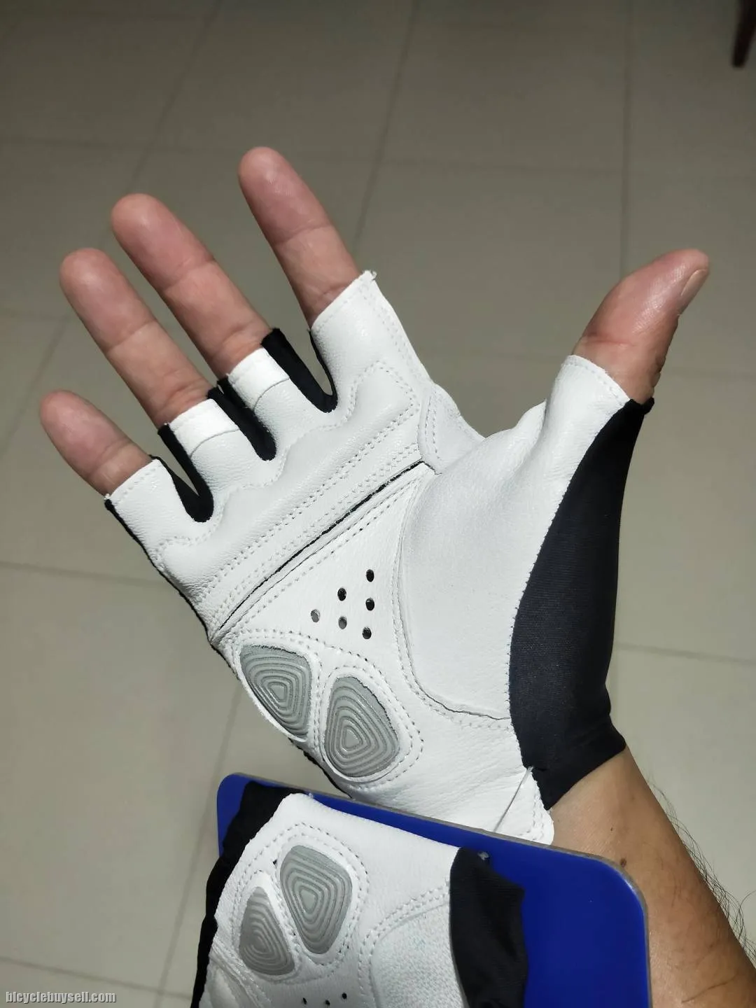 Giant Gallop Series Premium Cycling Gloves Half Finger in Red and Black Color Options Gel Padding