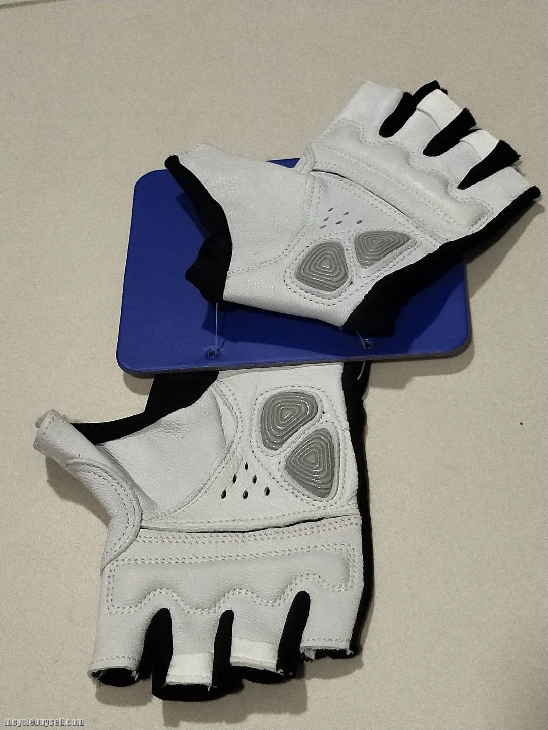 Giant Gallop Series Premium Cycling Gloves Half Finger in Red and Black Color Options Gel Padding