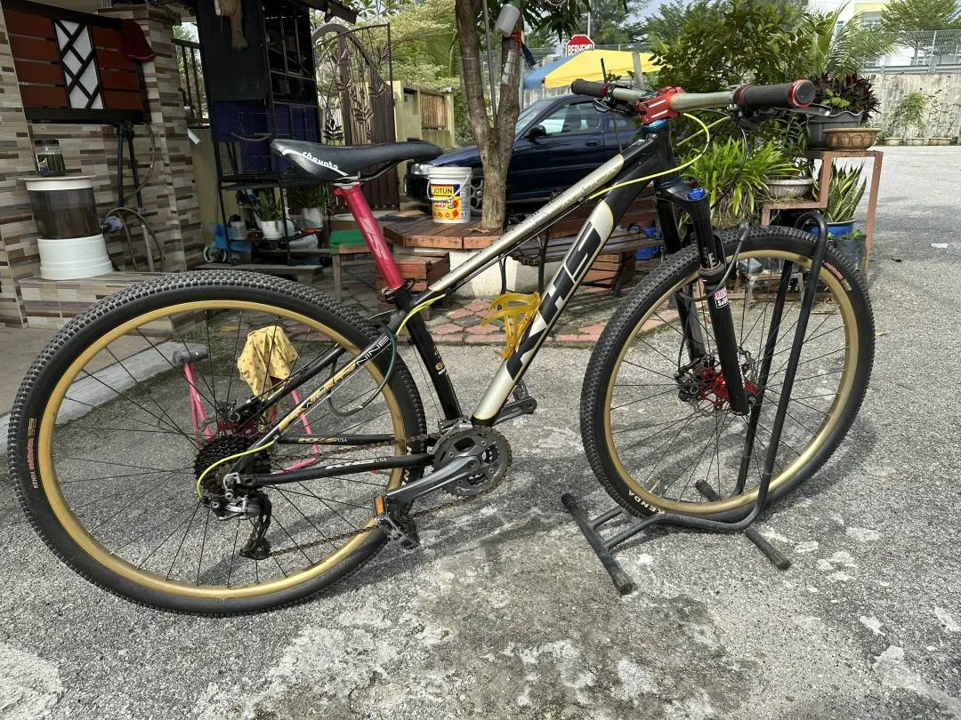 KHS Mountain Bike