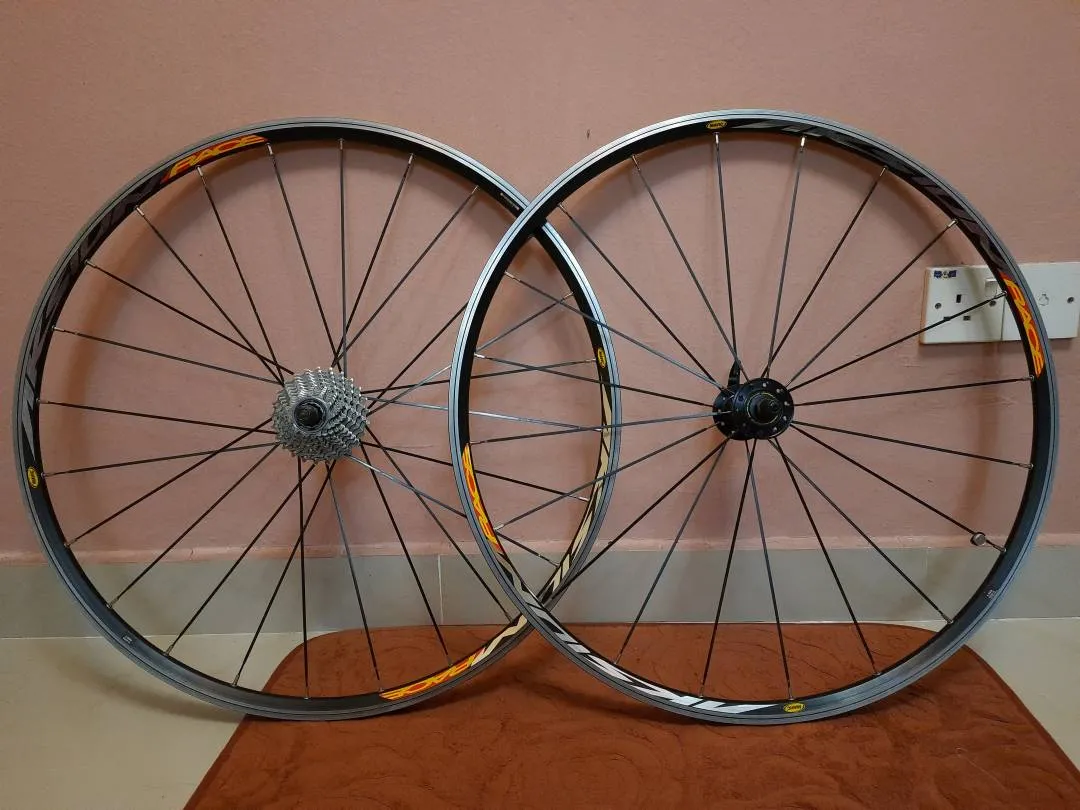 Mavic Aksium Race