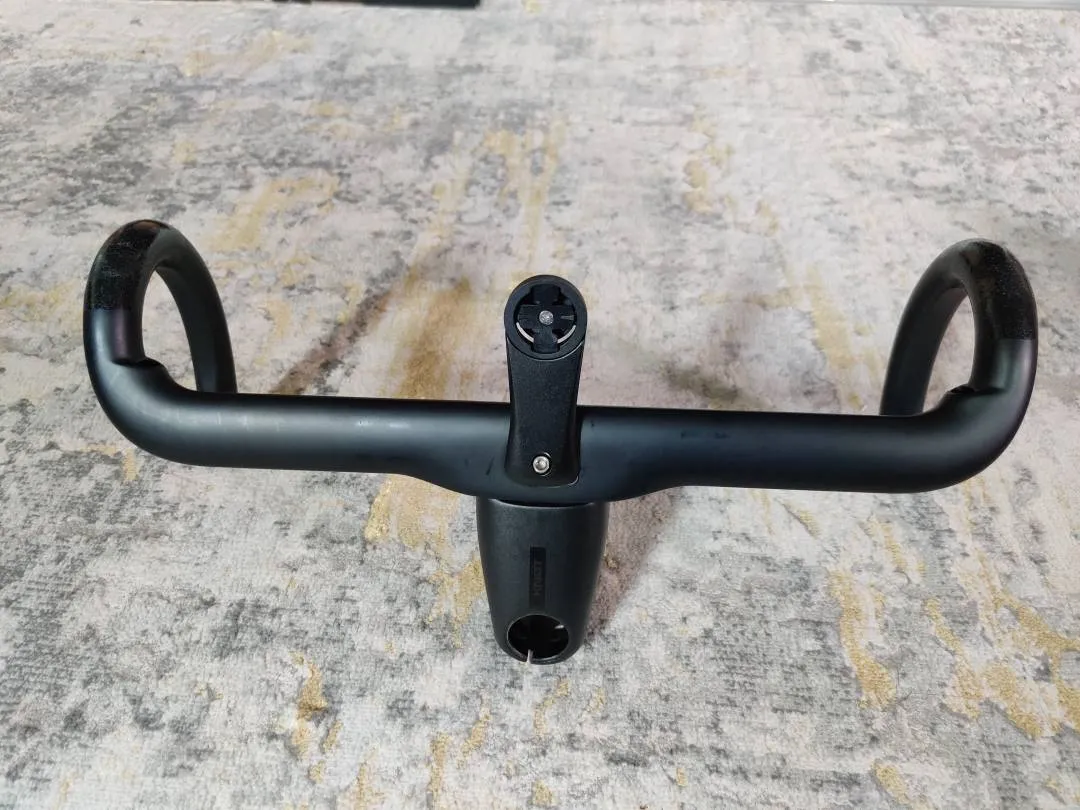 Handlebar hollowgram knot