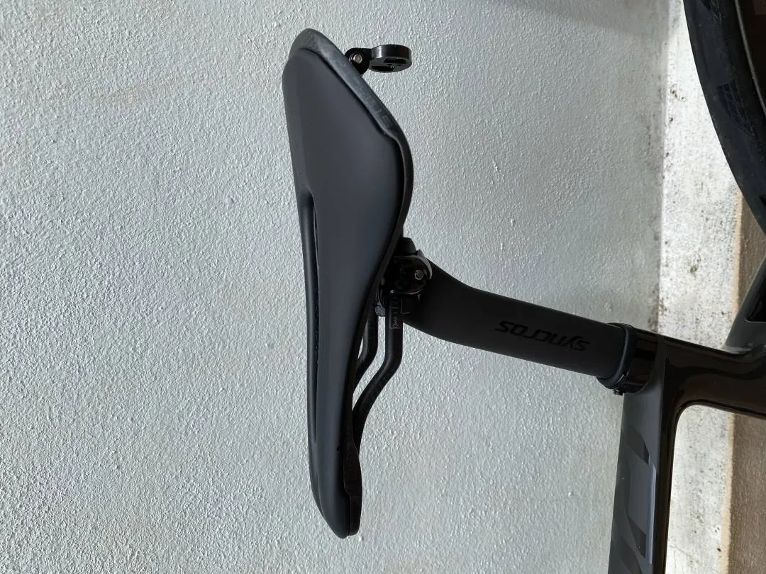PRSA0316 Pro Stealth Superlight Carbon saddle152mm 150 gr Rail: 7mm x9mm + light mount + Magicshine