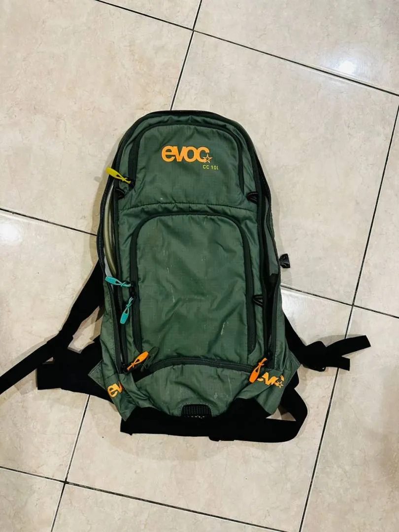 EVOC cc 10L  BICYCLE BAG (SOLD)