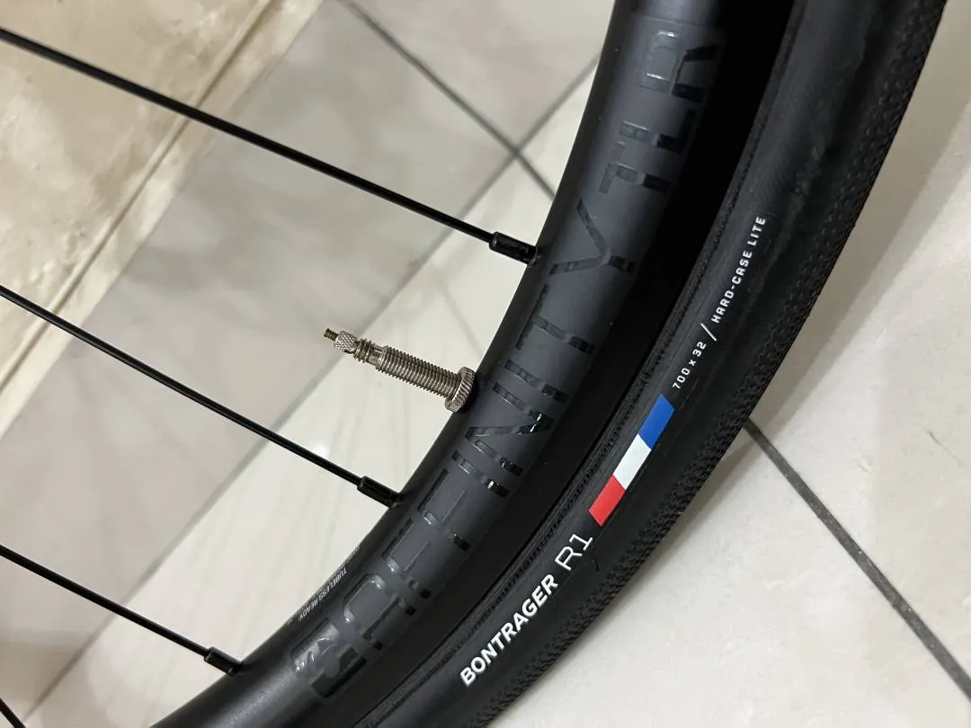 Bontrager Affinity TLR (Disc) Wheelset with Tyres And Disc