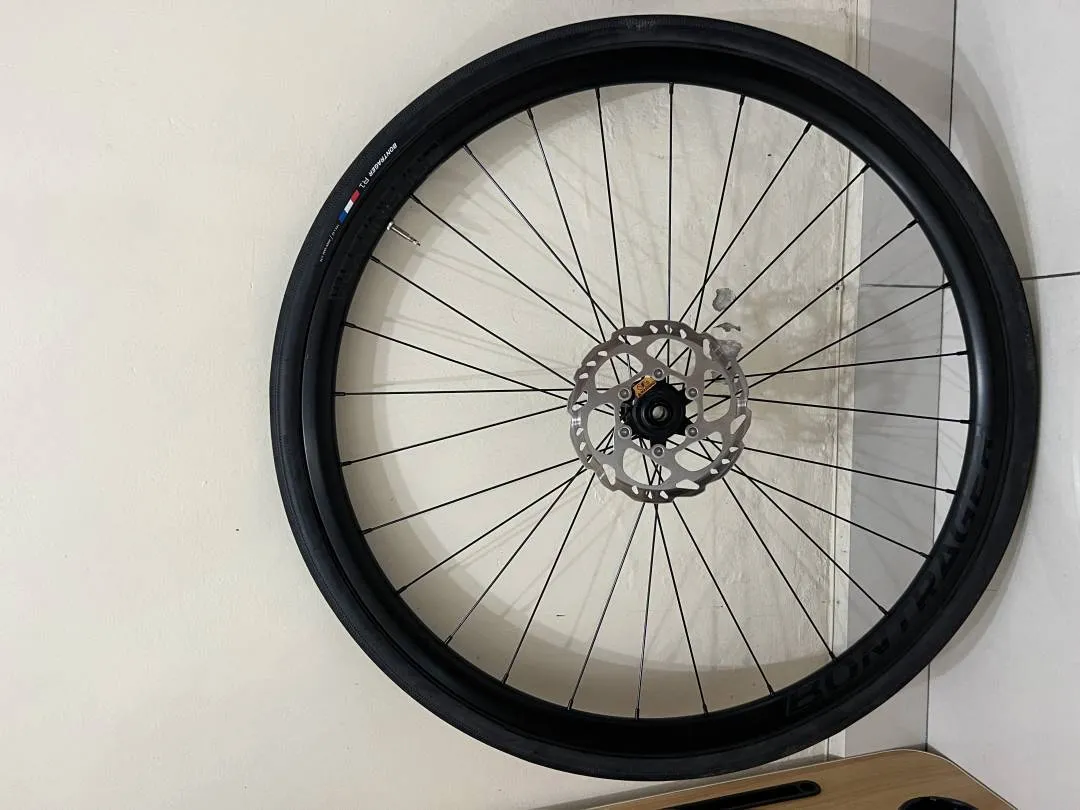 Bontrager Affinity TLR (Disc) Wheelset with Tyres And Disc