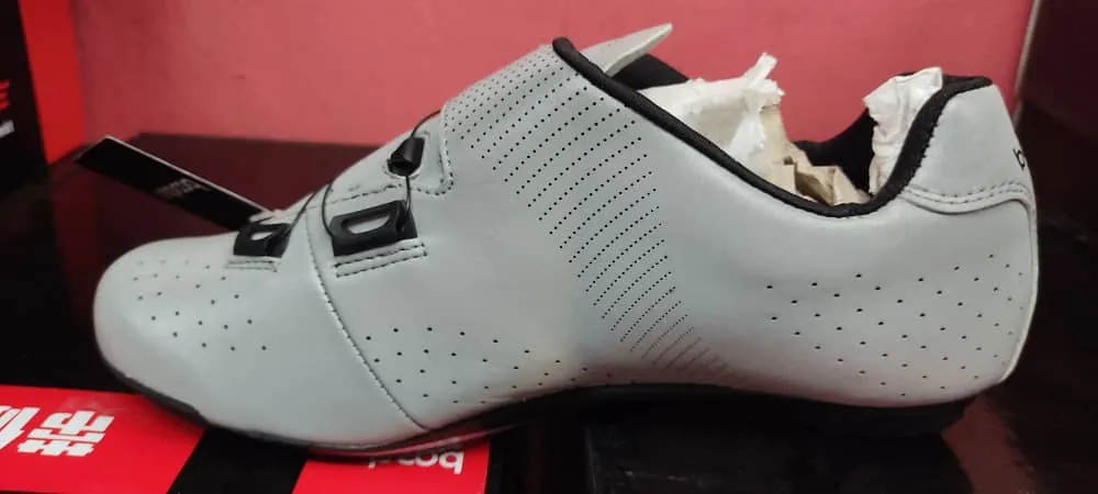 BOODUN CYCLING SHOES SILVER REFLECTOR COLOR