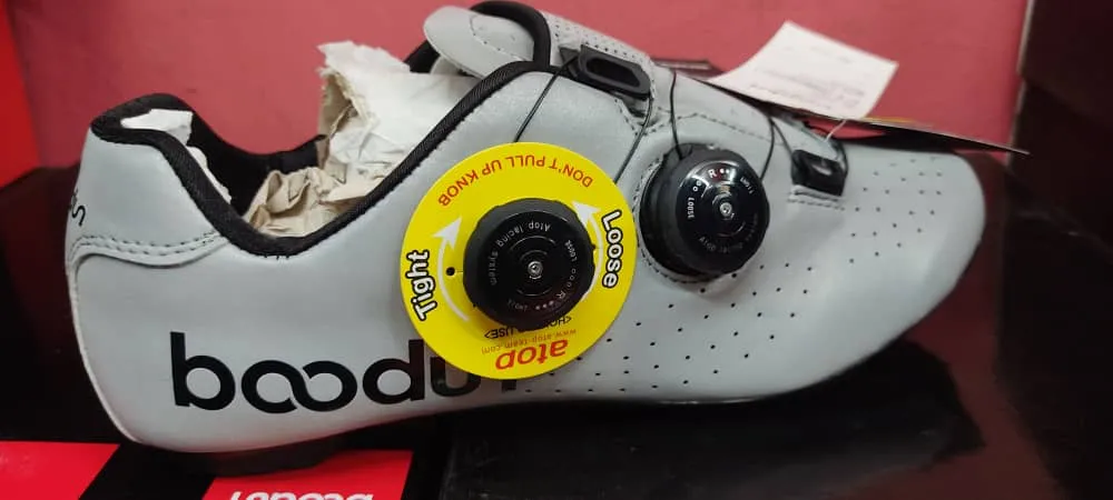 BOODUN CYCLING SHOES SILVER REFLECTOR COLOR
