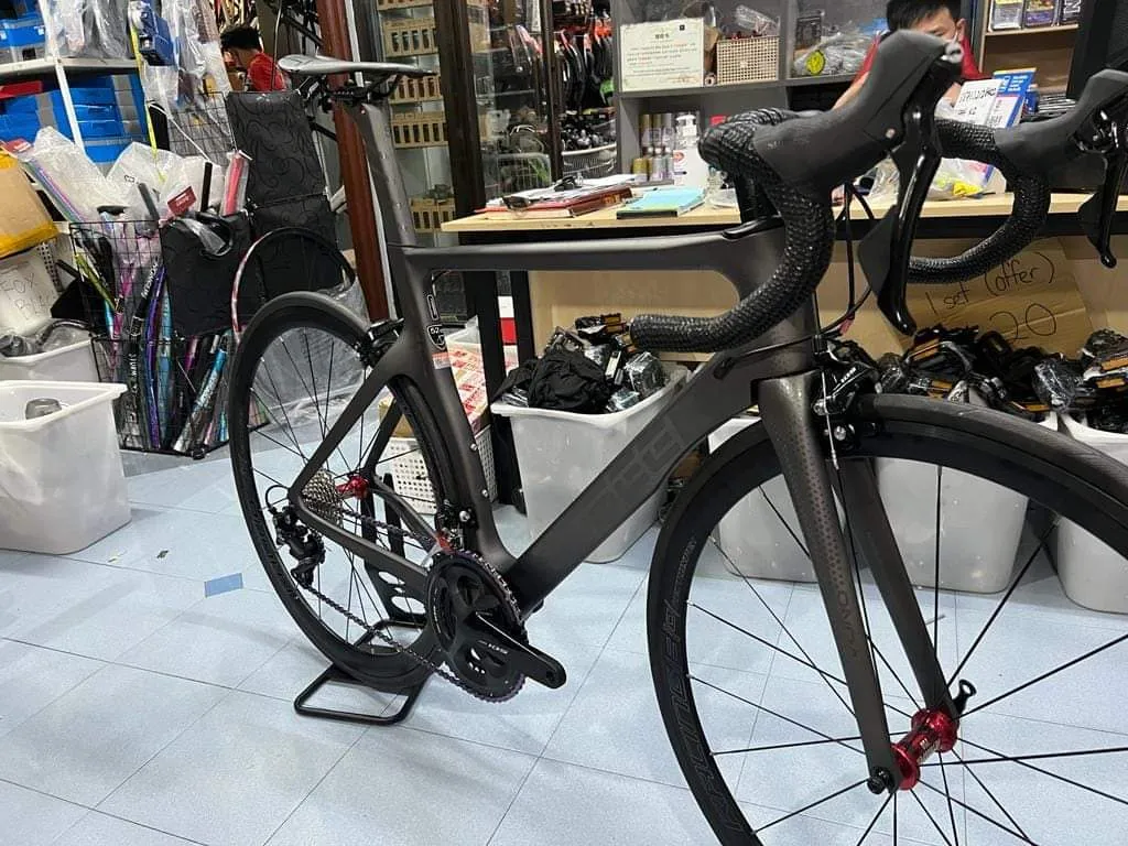 Brand New Complete Carbon Road Bike  Toseek S10 Full Carbon Aero Bike