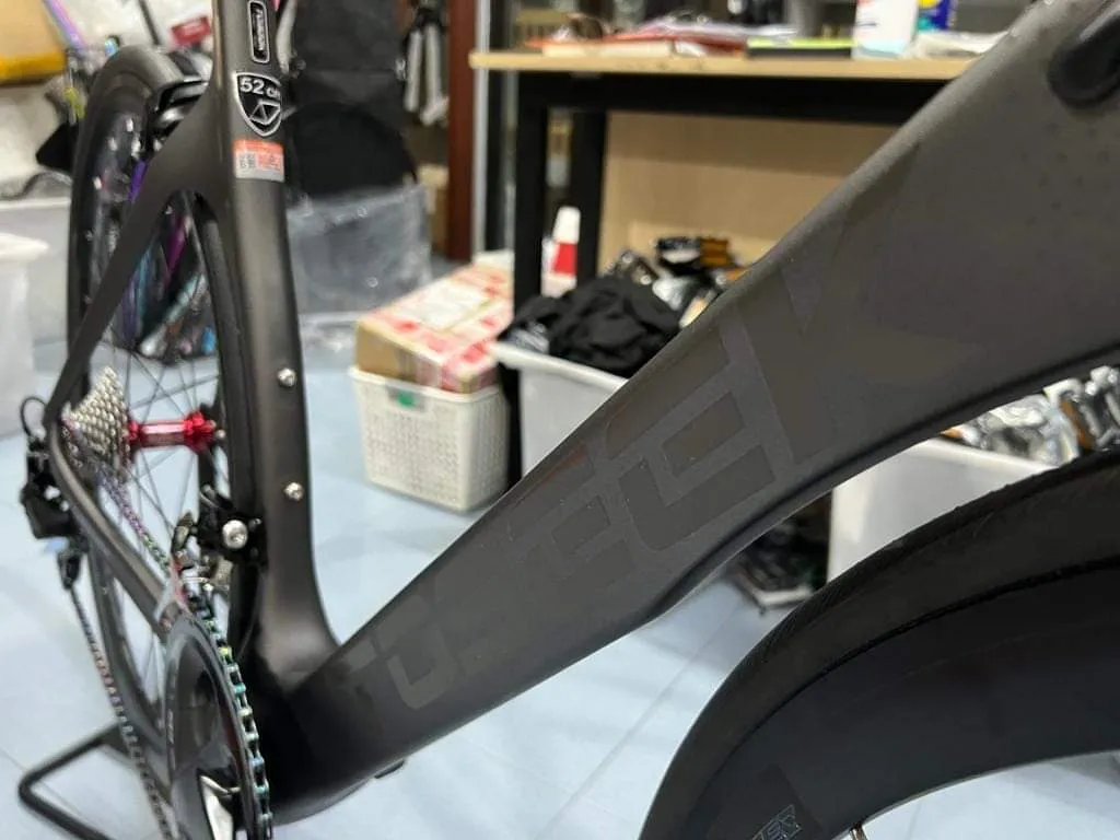 Brand New Complete Carbon Road Bike  Toseek S10 Full Carbon Aero Bike