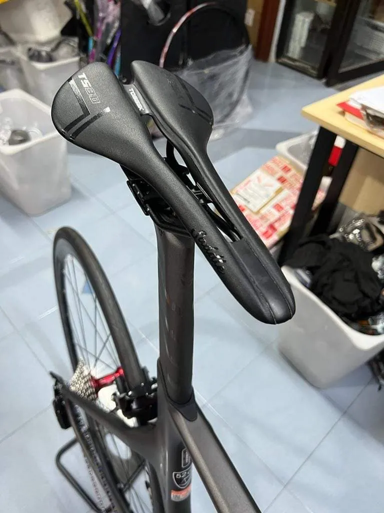Brand New Complete Carbon Road Bike  Toseek S10 Full Carbon Aero Bike