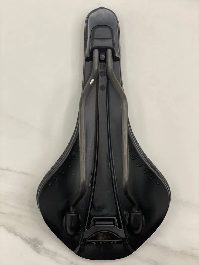 Fizik Antares Versus Evo R1 Adaptive